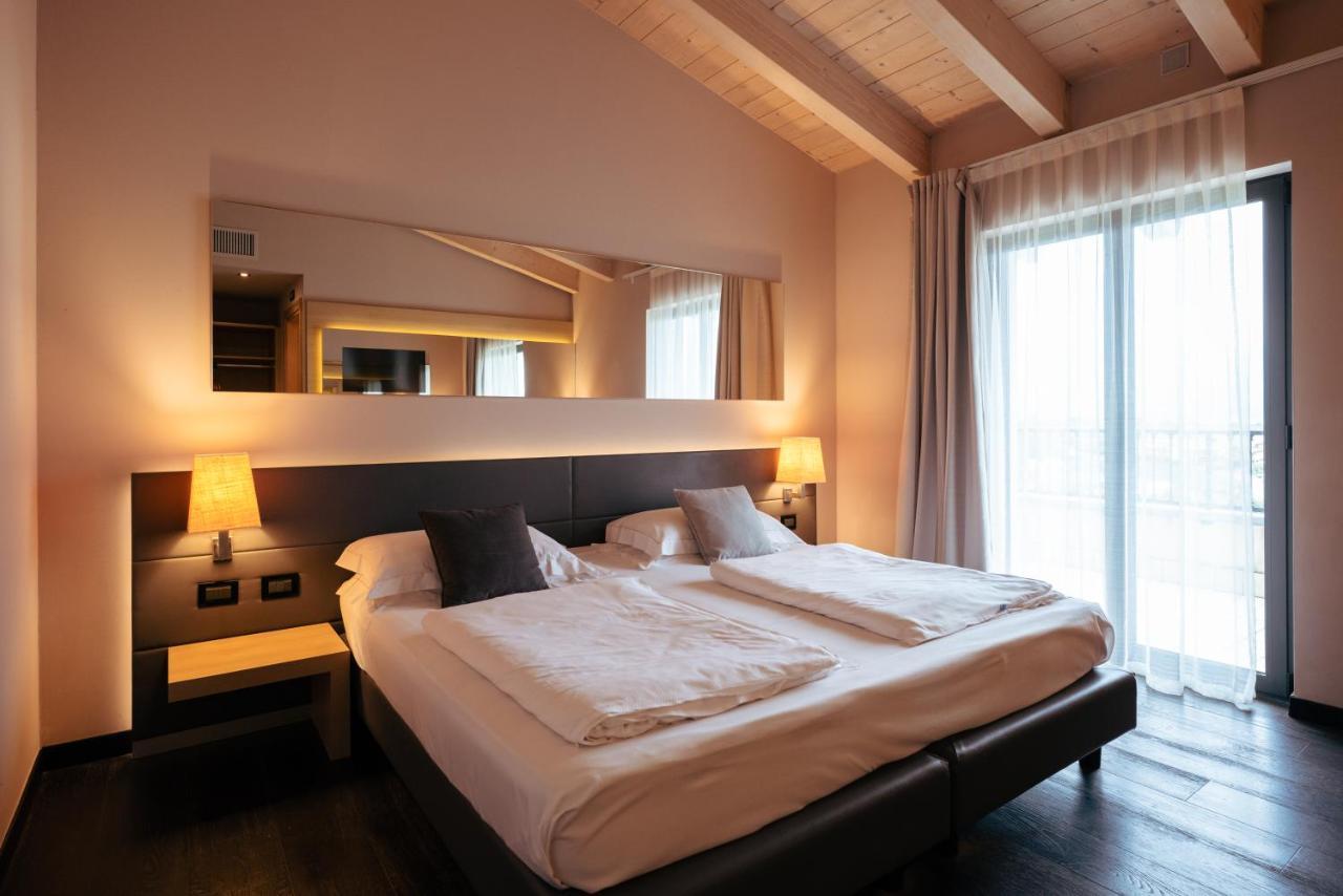 Villa Luisa Resort & Luxury Apartments San Felice del Benaco Eksteriør billede