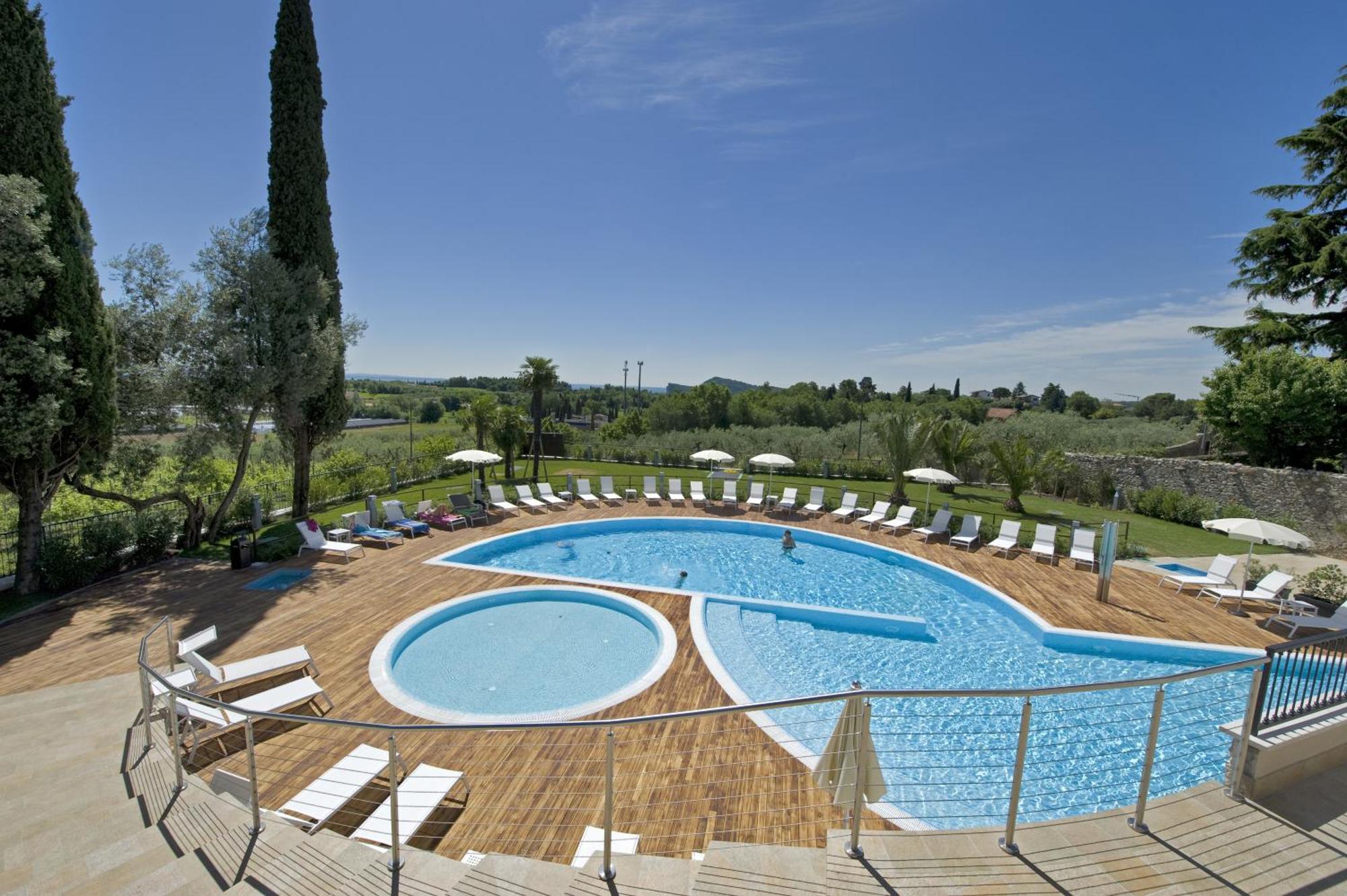 Villa Luisa Resort & Luxury Apartments San Felice del Benaco Eksteriør billede