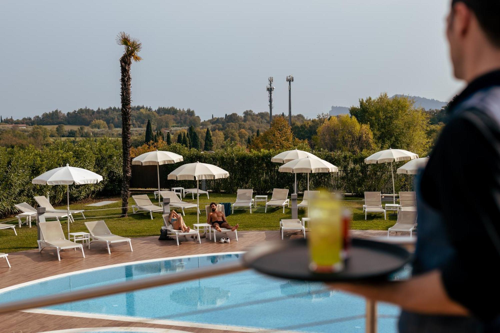 Villa Luisa Resort & Luxury Apartments San Felice del Benaco Eksteriør billede