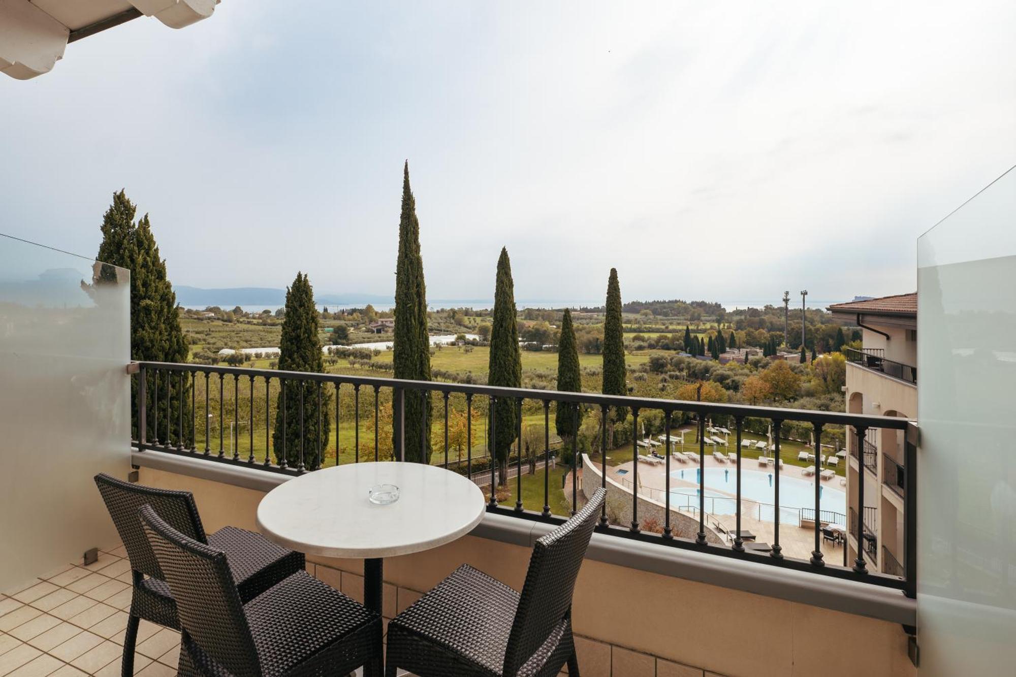 Villa Luisa Resort & Luxury Apartments San Felice del Benaco Eksteriør billede