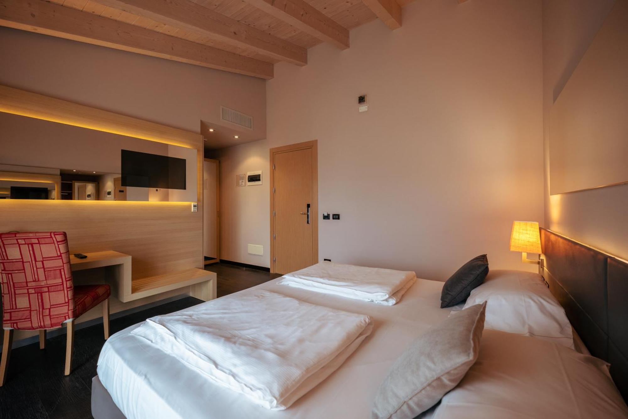 Villa Luisa Resort & Luxury Apartments San Felice del Benaco Eksteriør billede